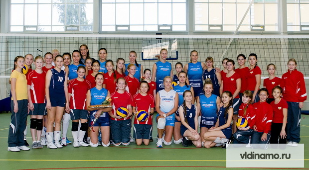 18 сентября волейболистки московского "Динамо" посетили женский Пансион Министерства обороны.